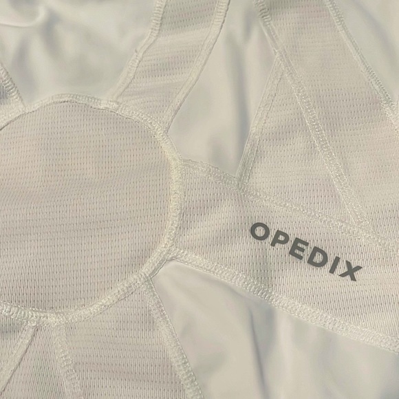 Opedix women’s compression shirt medium white - new - Picture 8 of 10